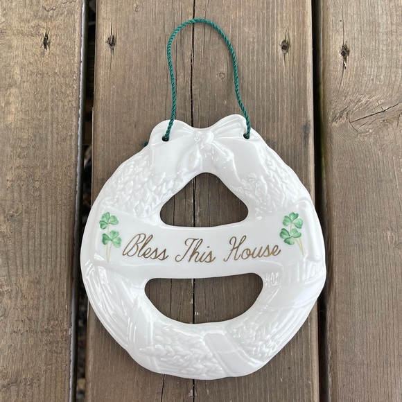 Belleek Shamrock Bless This House Wall Hanging Wreath 12th Mark Made in Ireland - Picture 3 of 13